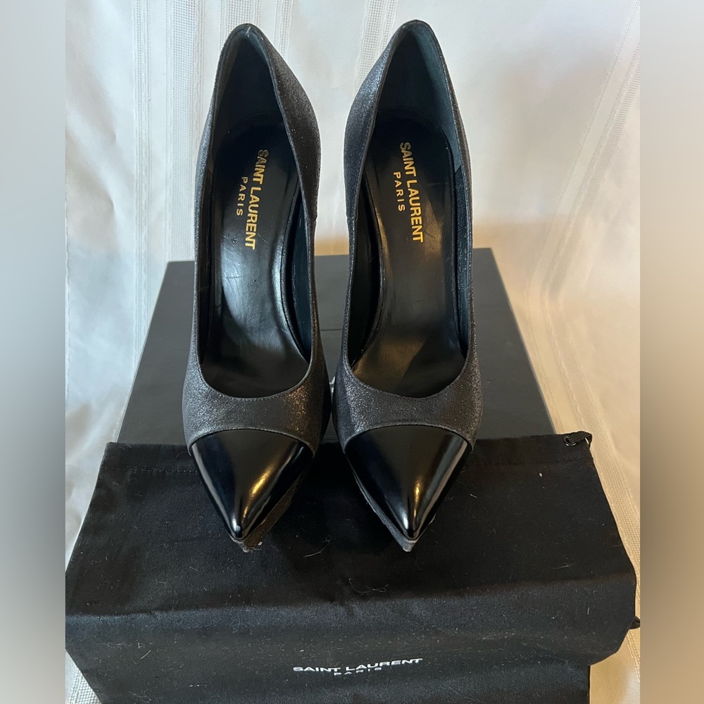 Saint Laurent Paris black platform pumps   Like new   Worn once